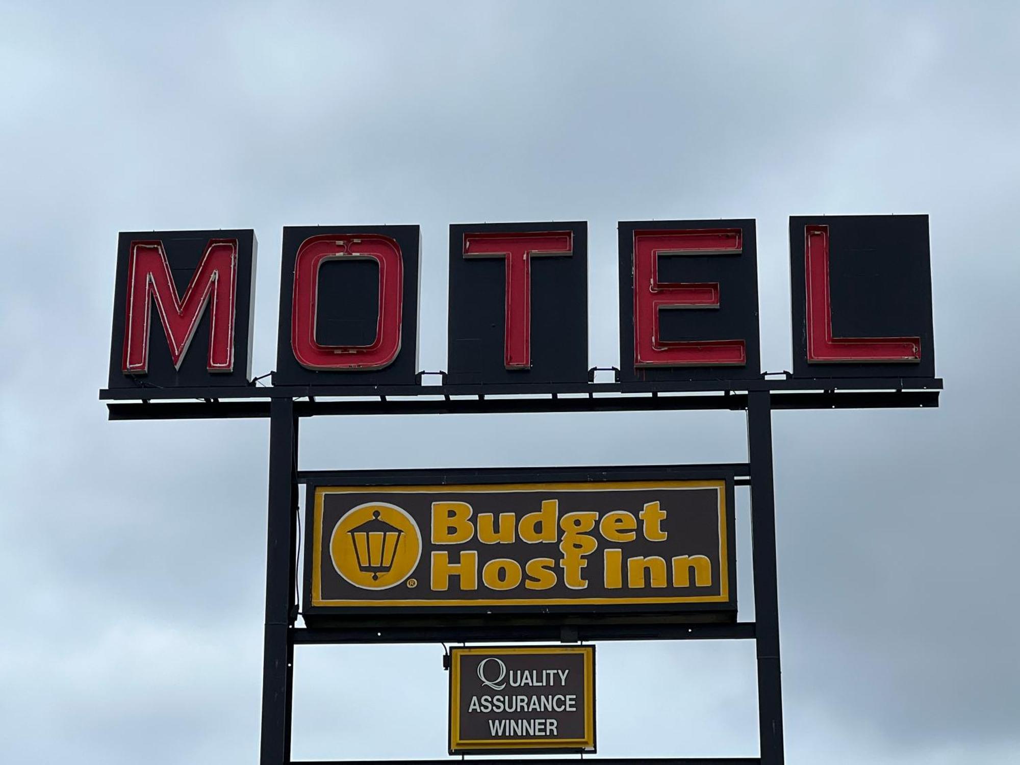 Budget Host Inn - Emporia Exteriör bild